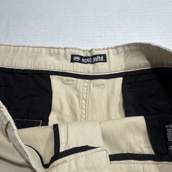 ECKO UNLIMITED MENS SHORTS SIZE 40 Cream Color, 5 Pockets - Picture 9 of 12